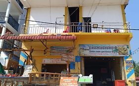 Golden Snake Guesthouse Beach